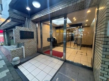 【東京都/新宿区新宿】ライオンズマンション御苑前 エントランス