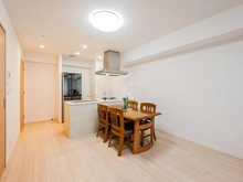 【東京都/江東区東雲】ザ・湾岸タワーレックスガーデン LDK：家具・調度品等は販売価格に含まれません。