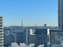 【東京都/江東区豊洲】パークホームズ豊洲ザ・レジデンス 眺望：葛西臨海公園の観覧車を望む眺望
※ズームあり