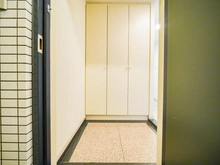 【東京都/中央区東日本橋】メインステージ東日本橋II 玄関：下足入