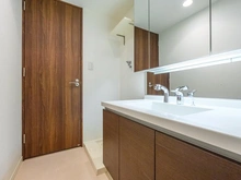 【神奈川県/横浜市鶴見区鶴見中央】イクシア横浜鶴見 洗面室