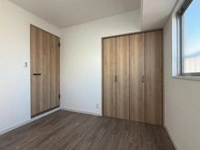 【神奈川県/川崎市川崎区中瀬】エンゼルハイム川崎大師第2 洋室：北東側約5.1帖