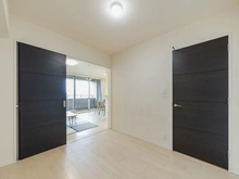 【神奈川県/横浜市鶴見区尻手】ヨコハマオールパークス第四街区 L棟 洋室：約5.0帖