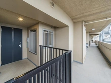 【神奈川県/横浜市鶴見区尻手】ヨコハマオールパークス第四街区 L棟 ポーチ