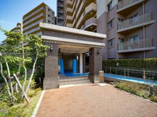 【神奈川県/横浜市鶴見区尻手】ヨコハマオールパークス第四街区 L棟 エントランス：K棟側