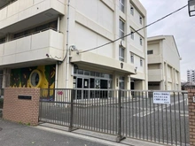 【神奈川県/横浜市鶴見区本町通】センチュリー横濱鶴見 市立下野谷小学校（現地より約360m）