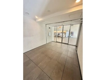 【神奈川県/横浜市鶴見区鶴見中央】オーベルグランディオ横浜鶴見 コンフォートテラス エントランス