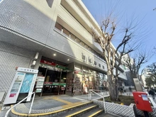 【神奈川県/横浜市鶴見区鶴見中央】オーベルグランディオ横浜鶴見 コンフォートテラス 鶴見郵便局（現地より約600m）