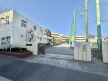 【神奈川県/横浜市鶴見区鶴見中央】オーベルグランディオ横浜鶴見 コンフォートテラス 横浜市立鶴見小学校（現地より約400m）