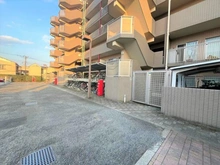 【神奈川県/横浜市鶴見区向井町】シティウインズパークフロント 駐輪場