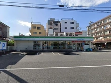 【神奈川県/横浜市鶴見区向井町】シティウインズパークフロント ファミリーマート鶴見潮田四丁目店（現地より約230m）：