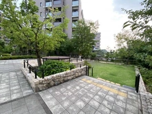 【神奈川県/横浜市緑区十日市場町】ドレッセ横浜十日市場ガーデンテラス 敷地内