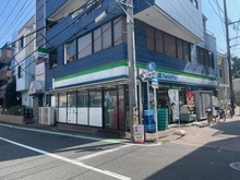 【神奈川県/横浜市鶴見区岸谷】ライオンズマンション岸谷公園C棟 ファミリーマート 岸谷店（現地より約400m）：