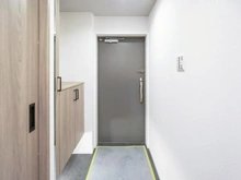 【神奈川県/川崎市川崎区港町】グランイーグル川崎東II 玄関