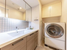 【神奈川県/川崎市中原区上平間】クレッセント新川崎エグゼ 洗面室