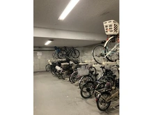 【神奈川県/川崎市中原区上平間】クレッセント新川崎エグゼ 駐輪場