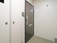 【神奈川県/横浜市鶴見区矢向】メゾン矢向 玄関：外側