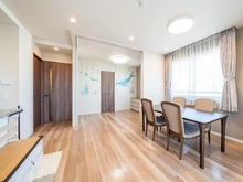 【神奈川県/横浜市神奈川区神奈川】プラウド東神奈川 リビング・ダイニング：（奥）洋室