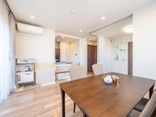 【神奈川県/横浜市神奈川区神奈川】プラウド東神奈川 LDK：（右）洋室