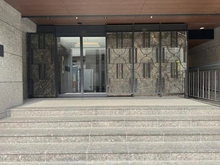 【大阪府/枚方市岡南町】プラウド枚方 エントランス