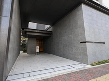 【大阪府/枚方市楠葉花園町】プラウド樟葉 アプローチ