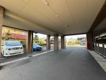 【大阪府/高槻市殿町】ライオンズマンション高槻リバーサイド 駐車場