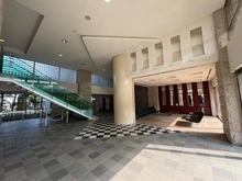 【大阪府/高槻市大塚町】ルネ高槻リバーサイドガーデン エントランス