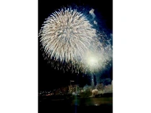 【大阪府/高槻市大塚町】ルネ高槻リバーサイドガーデン 眺望：水都くらわんか花火大会