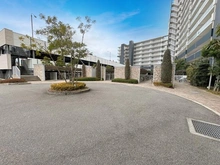 【大阪府/高槻市大塚町】ルネ高槻リバーサイドガーデン エントランス