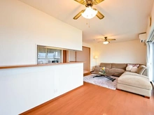 【大阪府/高槻市大塚町】ルネ高槻リバーサイドガーデン リビング・ダイニング