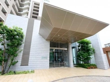 【大阪府/高槻市南芥川町】プラウドシティ高槻ステージア エントランス