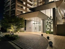 【大阪府/高槻市南芥川町】プラウドシティ高槻ステージア エントランス