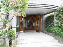 【大阪府/高槻市玉川新町】ステイツ高槻玉川新町 エントランス