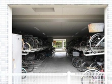 【大阪府/高槻市玉川新町】ステイツ高槻玉川新町 駐輪場