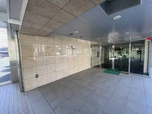 【大阪府/茨木市東宮町】プラウド茨木東宮町 エントランス