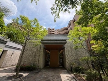 【大阪府/吹田市山田東】グランドメゾン万博公園南 アプローチ