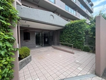 【大阪府/茨木市奈良町】ステイツ茨木奈良町 エントランス