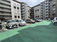 【大阪府/高槻市殿町】コープ野村高槻 A棟 駐車場