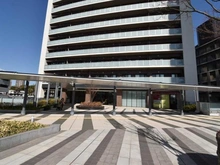 【大阪府/高槻市白梅町】ジオ高槻ミューズレジス アプローチ