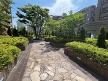 【兵庫県/神戸市東灘区本山南町】コスモシティ神戸本山 敷地内