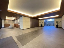 【大阪府/茨木市田中町】ジェイグラン・エル茨木 エントランス