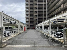 【大阪府/枚方市津田駅前】グランコープ津田 A棟 駐車場