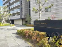 【大阪府/茨木市田中町】ジェイグラン・エル茨木 アプローチ