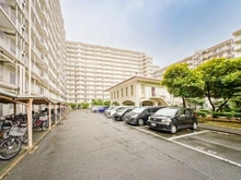 【東京都/江戸川区西葛西】コンドミニアム葛西 駐輪場・駐車場