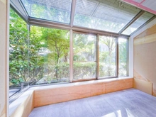 【東京都/大田区山王】山王ガーデンハイツ リビング：リビングとリビングからの借景