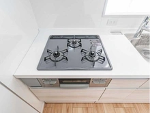 【東京都/中野区弥生町】ドルミ中野弥生町 キッチン：三口コンロ