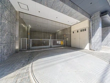 【東京都/中野区本町】ルジェンテ新中野STATION ONE 駐車場