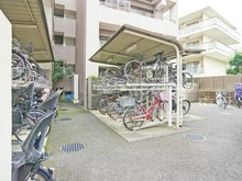 【東京都/中野区弥生町】クレストフォルム中野弥生町 駐輪場