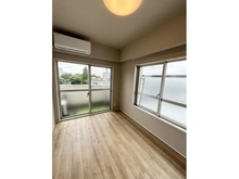 【東京都/中野区新井】パシフィックニュー中野 洋室：2面採光