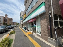 【東京都/調布市国領町】コナ・ヴィレッジ調布国領 ファミリーマート　スミダ国領店（現地より約90m）：